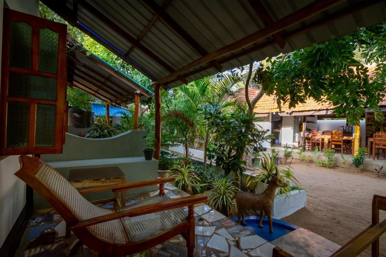 Comfort Beach Hotel Arugam Bay Exterior foto